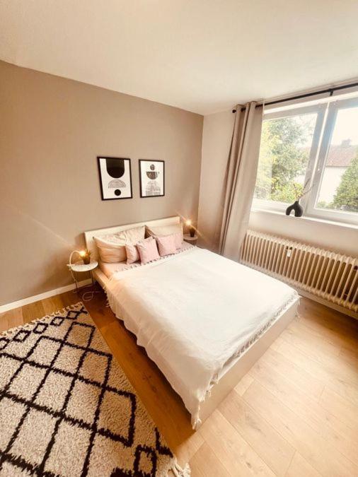 Ferienwohnung An Der Uniklinik Mit Eigener Kueche Und Renoviertem Badezimmer Homburg  Exterior photo